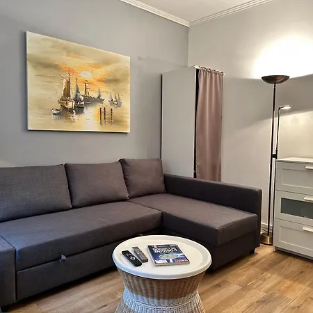 Cozy Close To Paris 14 *